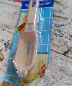 Effortless Fish Cleaning: Scraper, Grater & Brush in One (1 Pc) ( default, Standard ).