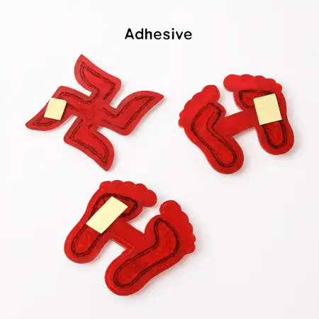 ko9I3U0kCiGfylae6OFmfbmPFHVoWcqohtg3InFW.webp Decorative laxmi charan (pagla) & swastik combo set traditional gemstone rangoli ( default, OS ).
